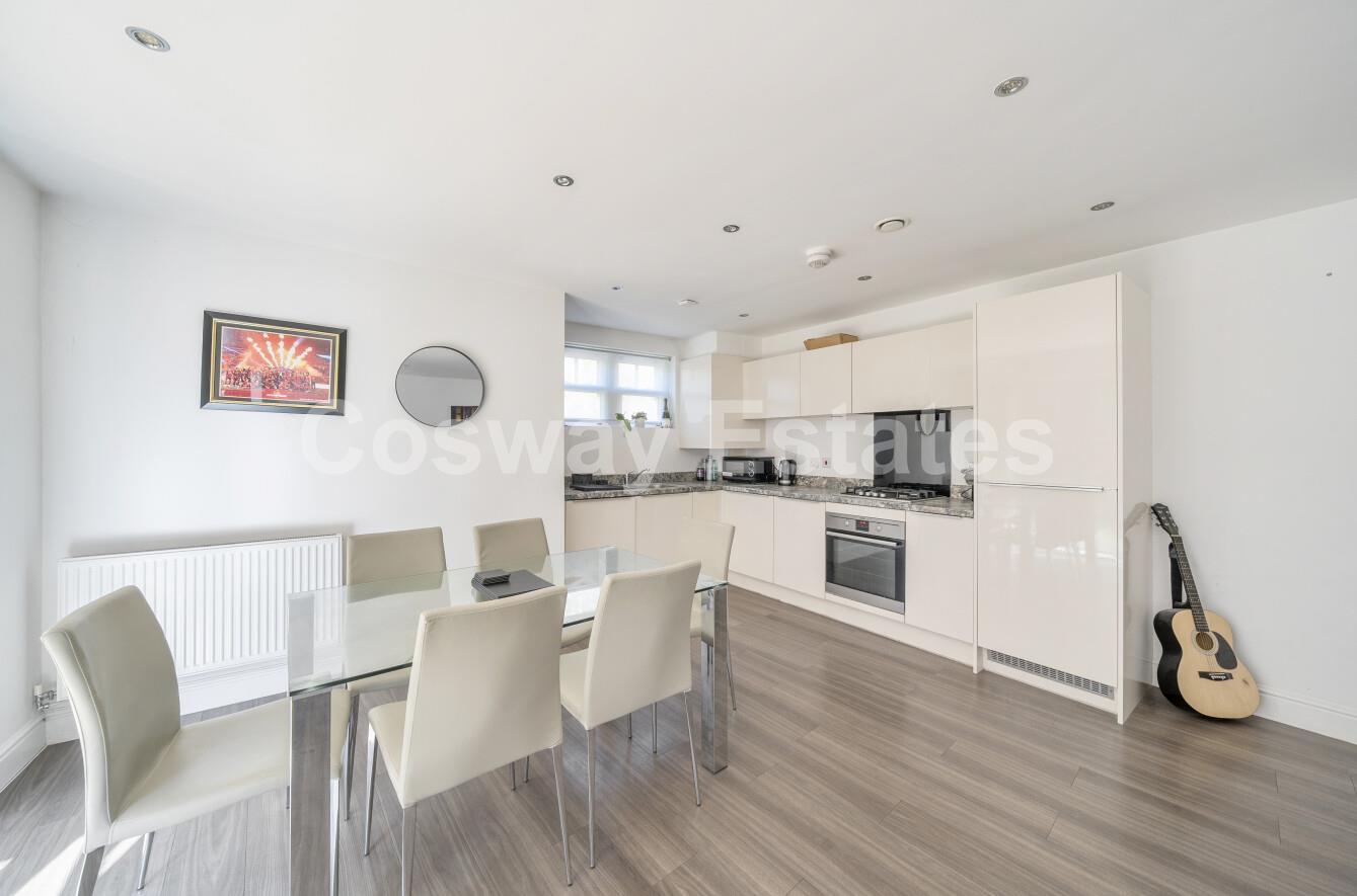 Rosebery Place, Mill Hill, NW7, London
